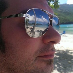 Meet your Posher, Justin